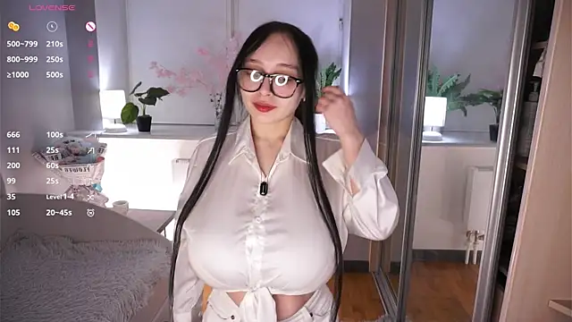 HannaHayles online show from 16, 3, 2026