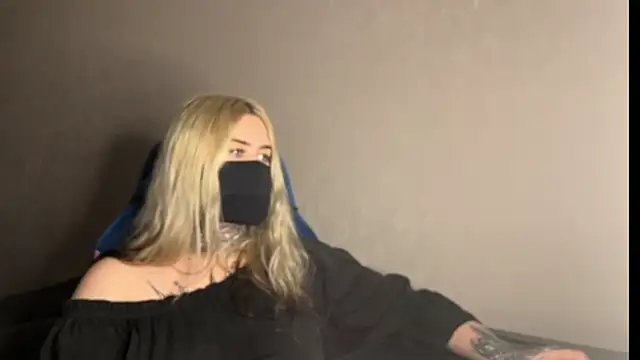 Snapshot of UnaXyling chatting on 3, 2, 2026 UnaXyling online show from 3, 2, 2026