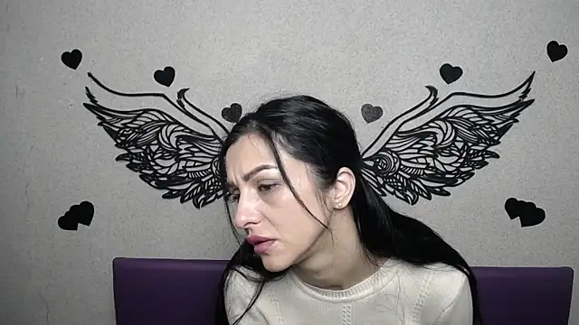 EvaClarkk online show from 7, 4, 2026