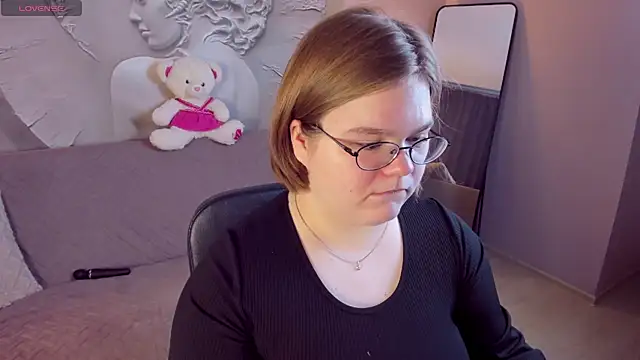 Snapshot of MaryFloree chatting on 11, 2, 2026 MaryFloree online show from 11, 2, 2026