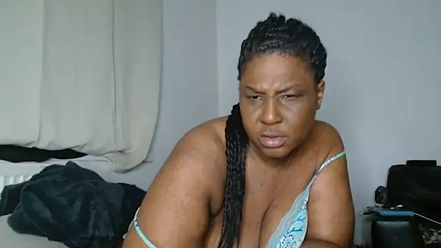 CurvySashia online show from 23, 6, 2026