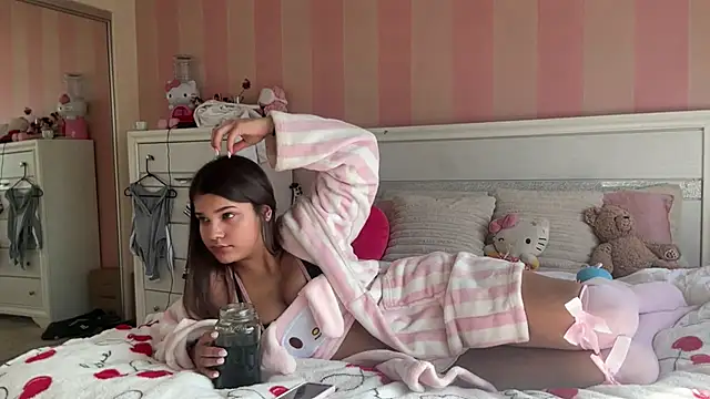 TheDaisyPink online show from 6, 2, 2026