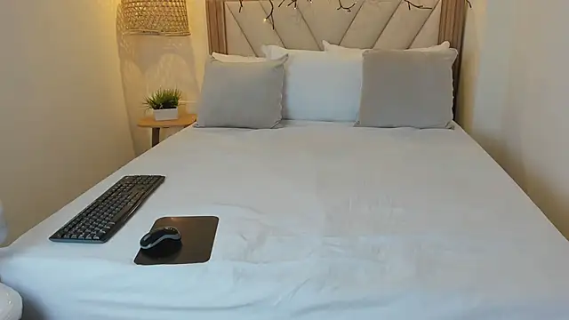 LisaLain online show from 11, 3, 2026