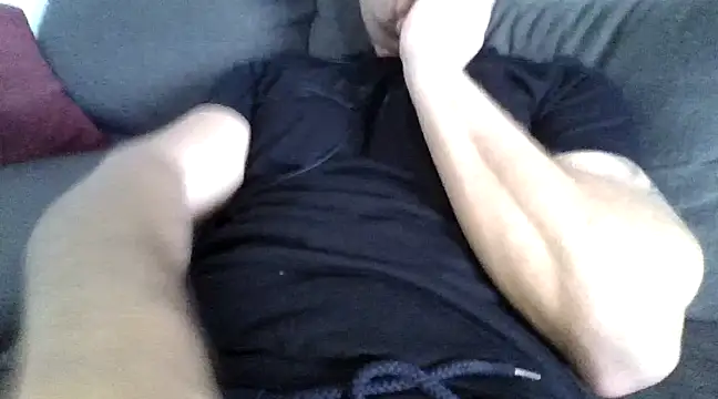 Snapshot of Tommyzzzzzz chatting on 28, 12, 2024 Tommyzzzzzz online show from 28, 12, 2024