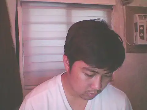 Snapshot of mattyXthridy chatting on 4, 4, 2026 mattyXthridy online show from 4, 4, 2026
