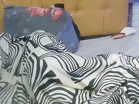 Snapshot of Ladyxx21 chatting on 14, 2, 2026 Ladyxx21 online show from 14, 2, 2026