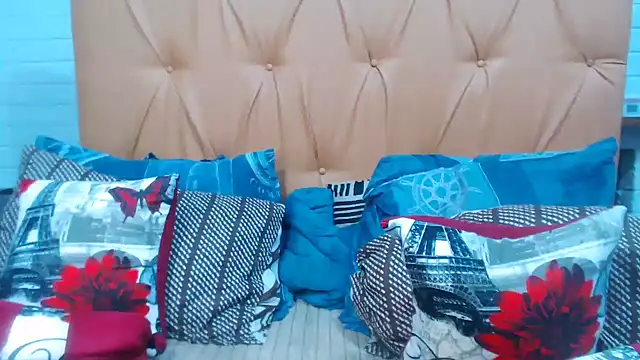 Snapshot of Ladyxx21 chatting on 23, 2, 2026 Ladyxx21 online show from 23, 2, 2026