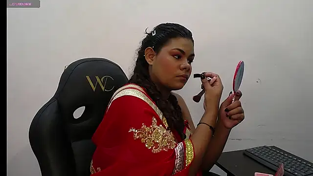 Snapshot of yaazhinii chatting on 5, 3, 2026 yaazhinii online show from 5, 3, 2026