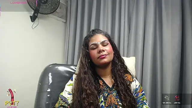 Snapshot of yaazhinii chatting on 20, 3, 2026 yaazhinii online show from 20, 3, 2026
