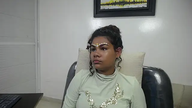 Snapshot of yaazhinii chatting on 28, 3, 2026 yaazhinii online show from 28, 3, 2026