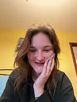 ViviLuu online show from 8, 4, 2026