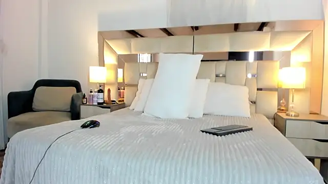 EloiseClairmont online show from 19, 3, 2026