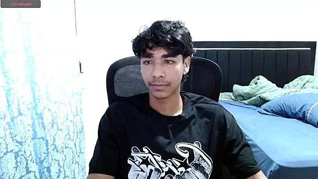 Pedestal diamant online show from 13, 3, 2026