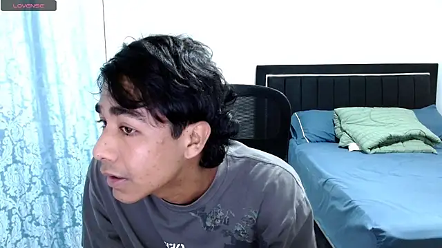 Pedestal diamant online show from 25, 3, 2026