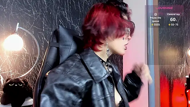 YuuMiko online show from 7, 4, 2026