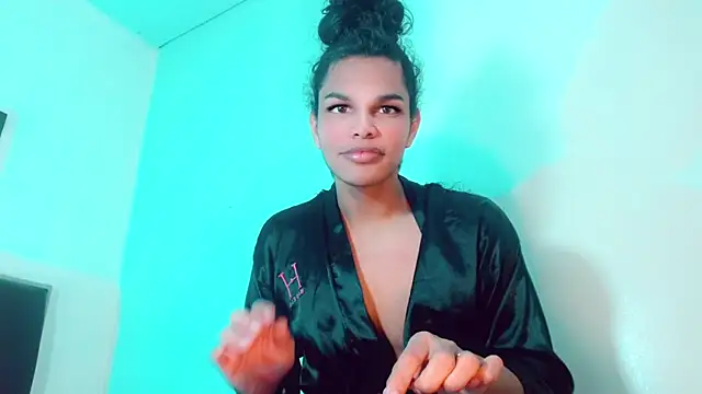 Snapshot of Zonce_shimer chatting on 18, 2, 2026 Zonce shimer online show from 18, 2, 2026