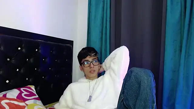 Snapshot of gabriel_x18 chatting on 18, 2, 2026 gabriel x18 online show from 18, 2, 2026