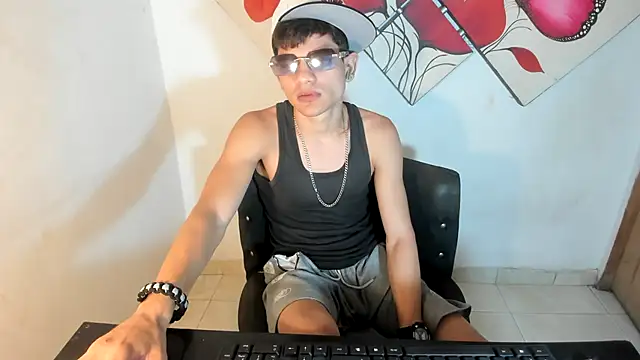 Snapshot of Jesshot_bigcock20cm chatting on 4, 6, 2026 Jesshot bigcock20cm online show from 4, 6, 2026