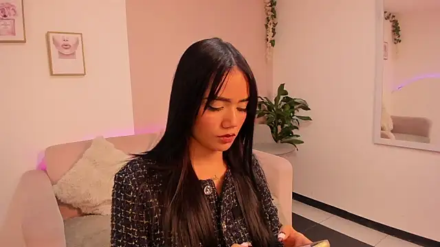 Snapshot of Mila_jenner chatting on 25, 2, 2026 Mila jenner online show from 25, 2, 2026