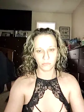 Snapshot of sexyymeli chatting on 17, 4, 2026 sexyymeli online show from 17, 4, 2026