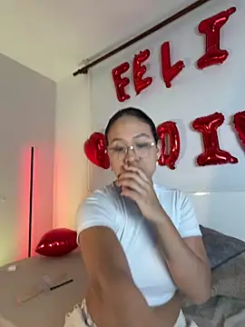 HoneyDolllXXX online show from 16, 2, 2026