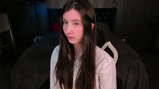 Snapshot of avrora_shy_ chatting on 10, 2, 2026 avrora shy online show from 10, 2, 2026