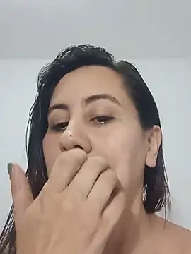 Snapshot of Sophie_Tyler chatting on 15, 6, 2026 Sophie Tyler online show from 15, 6, 2026