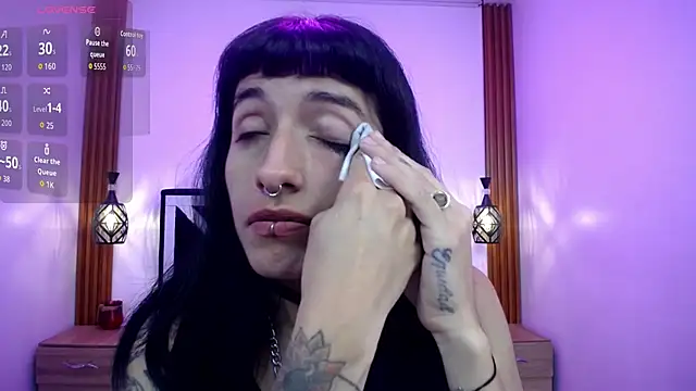 FRANCESCA LOVE  online show from 8, 3, 2026