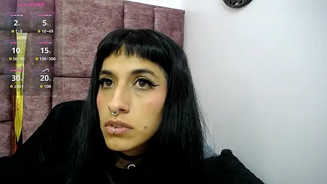 FRANCESCA LOVE  online show from 2, 5, 2026