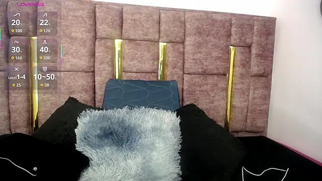 FRANCESCA LOVE  online show from 31, 5, 2026