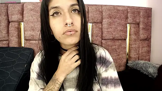 Snapshot of FRANCESCA_LOVE_ chatting on 7, 7, 2026 FRANCESCA LOVE online show from 7, 7, 2026