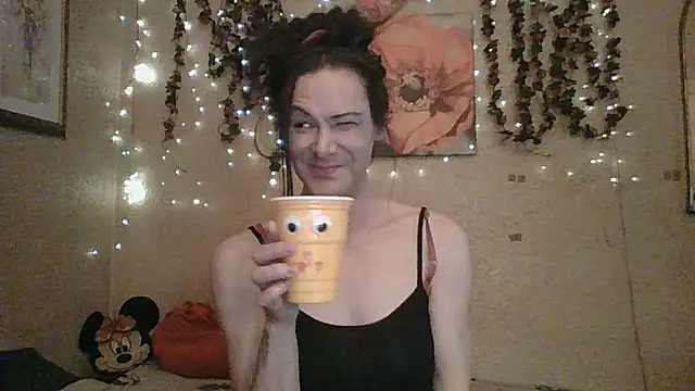 Snapshot of sillymillie4 chatting on 15, 5, 2026 sillymillie4 online show from 15, 5, 2026