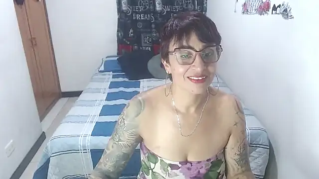 Charlotte gray  online show from 14, 6, 2026