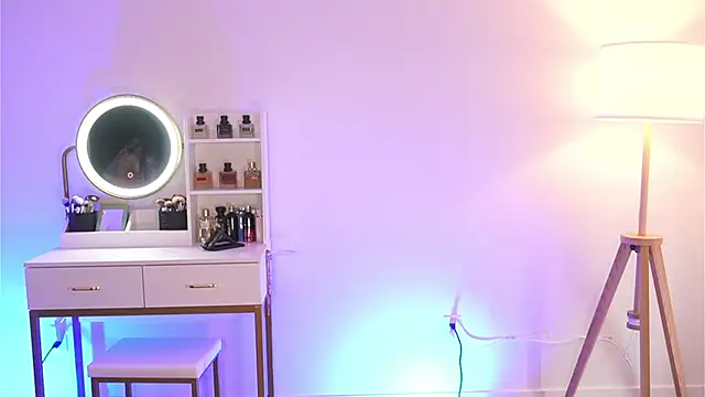 Eva-savage online show from 10, 4, 2026