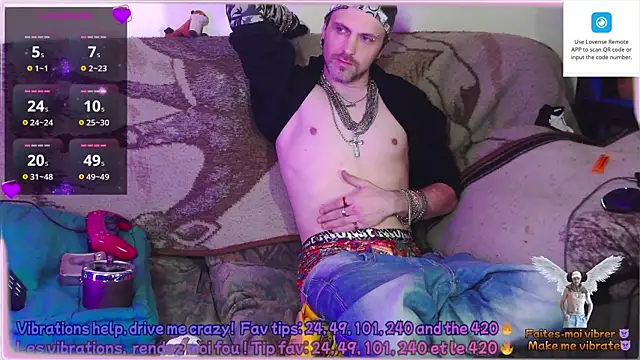 Snapshot of SwatRocShy chatting on 20, 4, 2026 SwatRocShy online show from 20, 4, 2026