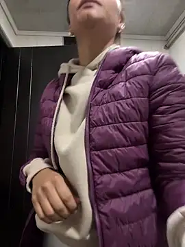 RachelWeisz  online show from 22, 2, 2026