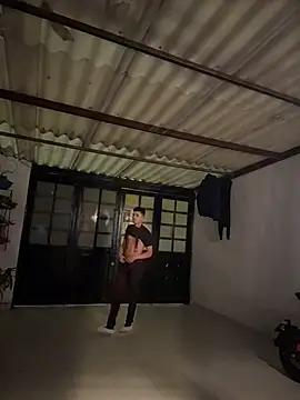 Snapshot of Eros_lee chatting on 11, 2, 2026 Eros lee online show from 11, 2, 2026