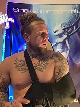 Smokebluntafterblunt online show from 9, 3, 2026