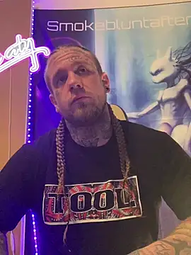 Smokebluntafterblunt online show from 10, 4, 2026