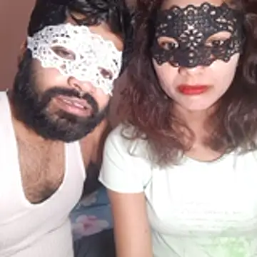 Unknownscouple online show from 3, 5, 2026