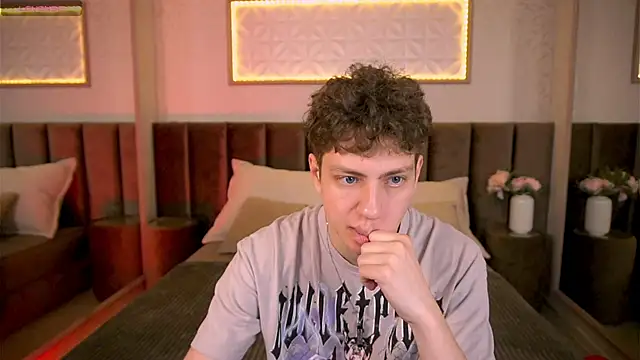 Snapshot of StefanBev chatting on 19, 2, 2026 StefanBev online show from 19, 2, 2026