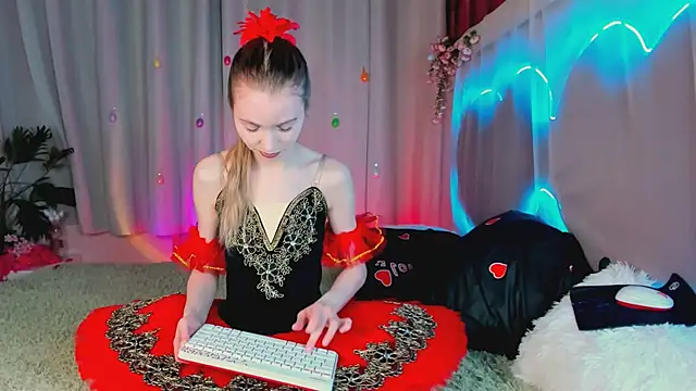 Snapshot of lada2k4 chatting on 14, 4, 2026 lada2k4 online show from 14, 4, 2026