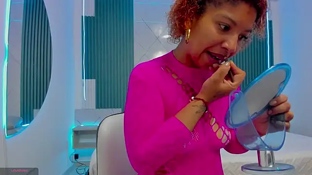 Shantall-blue online show from 11, 2, 2026