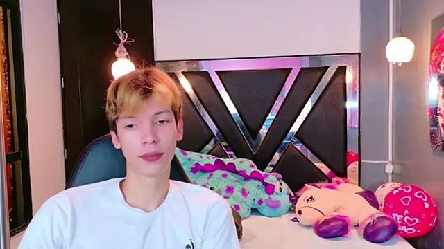 Liam Green1 online show from 15, 2, 2026