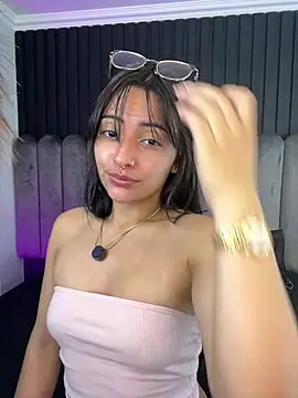 Nanda vixen  online show from 21, 3, 2026