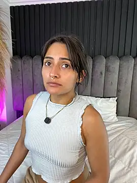 Nanda vixen  online show from 2, 4, 2026