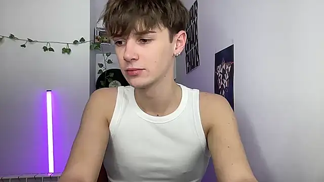 Snapshot of YourMilkyGuy chatting on 30, 4, 2026 YourMilkyGuy online show from 30, 4, 2026