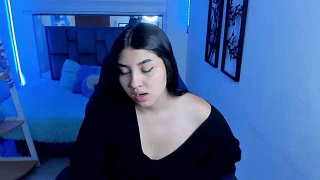 Snapshot of bloom_winxx chatting on 19, 2, 2026 bloom winxx online show from 19, 2, 2026