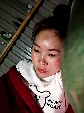 Snapshot of Yiyoongg chatting on 14, 2, 2026 Yiyoongg online show from 14, 2, 2026