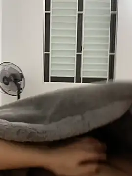 Snapshot of huyenzz chatting on 19, 2, 2026 huyenzz online show from 19, 2, 2026